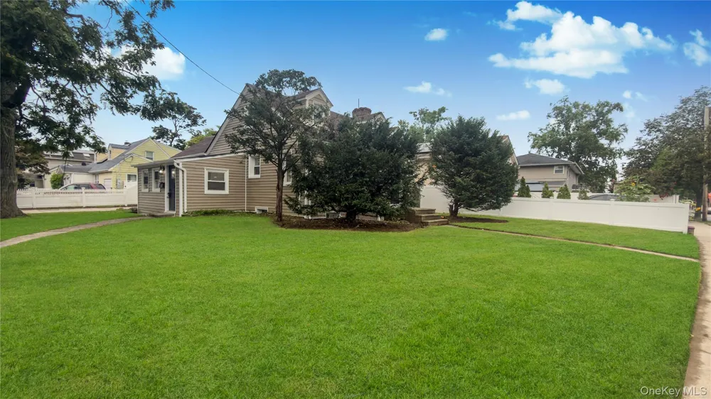 1180 Woodfield Road Rockville Centre, NY 11570