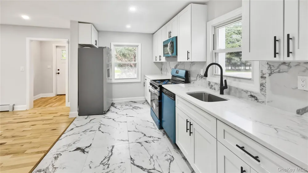1180 Woodfield Road Rockville Centre, NY 11570