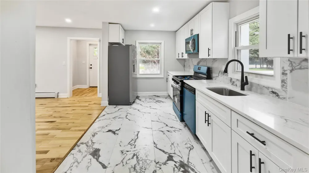 1180 Woodfield Road Rockville Centre, NY 11570