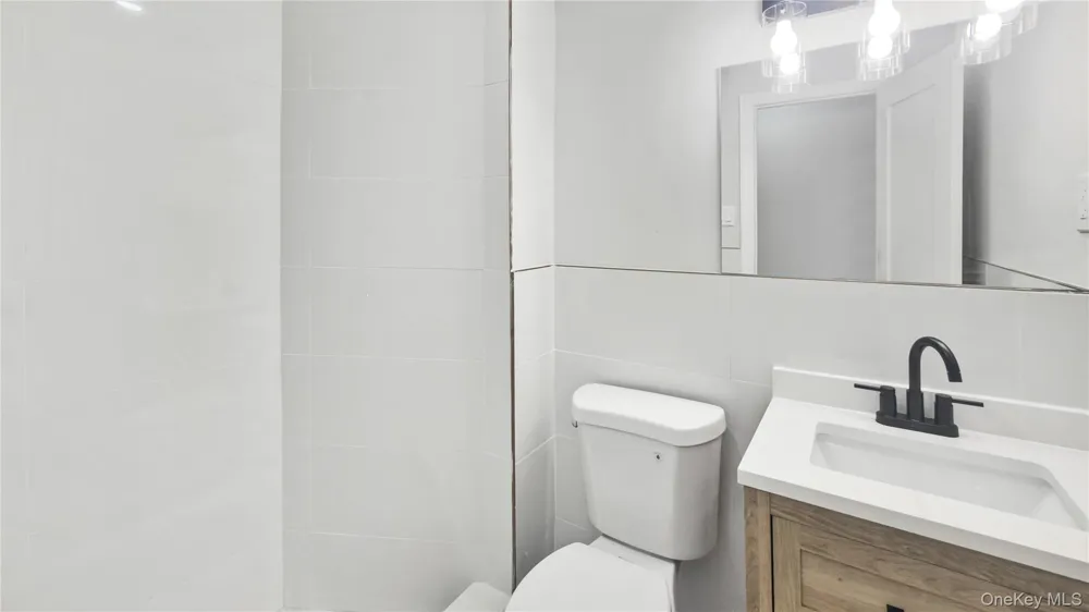 1180 Woodfield Road Rockville Centre, NY 11570