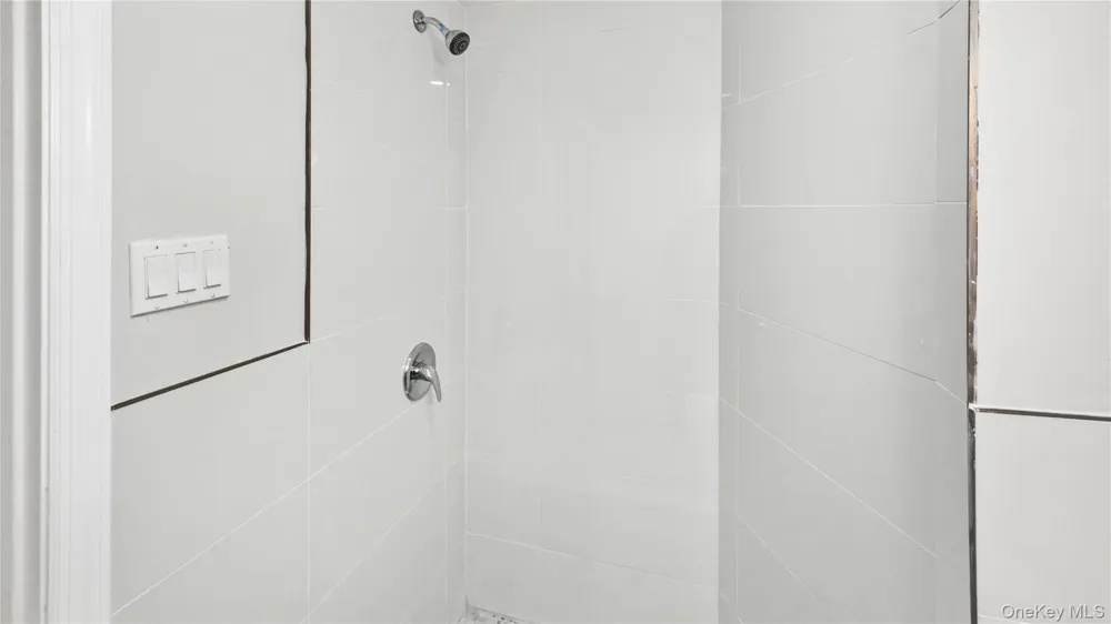 1180 Woodfield Road Rockville Centre, NY 11570
