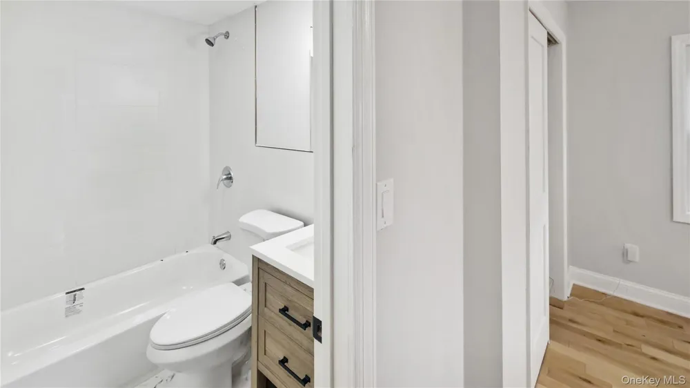 1180 Woodfield Road Rockville Centre, NY 11570