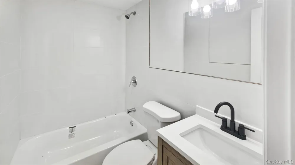 1180 Woodfield Road Rockville Centre, NY 11570