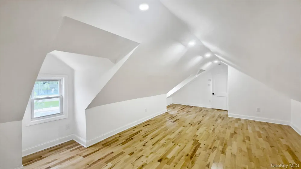 1180 Woodfield Road Rockville Centre, NY 11570
