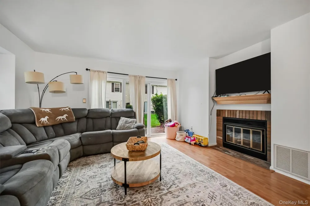 1 Goldsmith Court Washingtonville, NY 10992