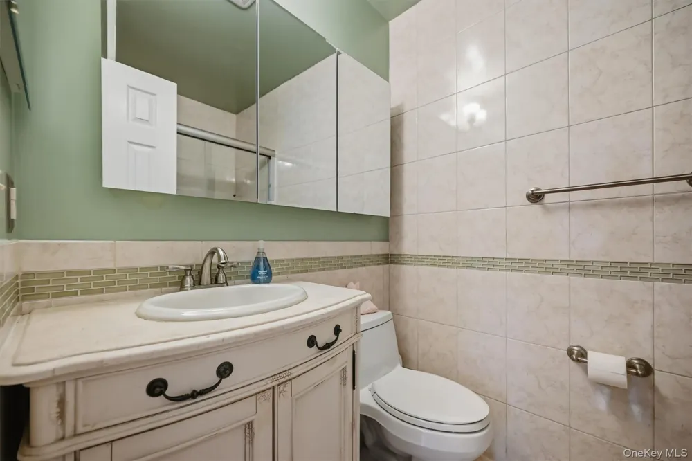 1 Goldsmith Court Washingtonville, NY 10992