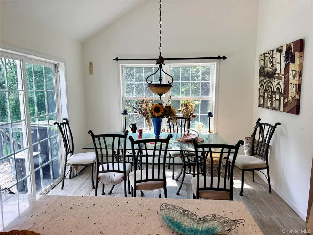 14 Clarks Lane Milton, NY 12547