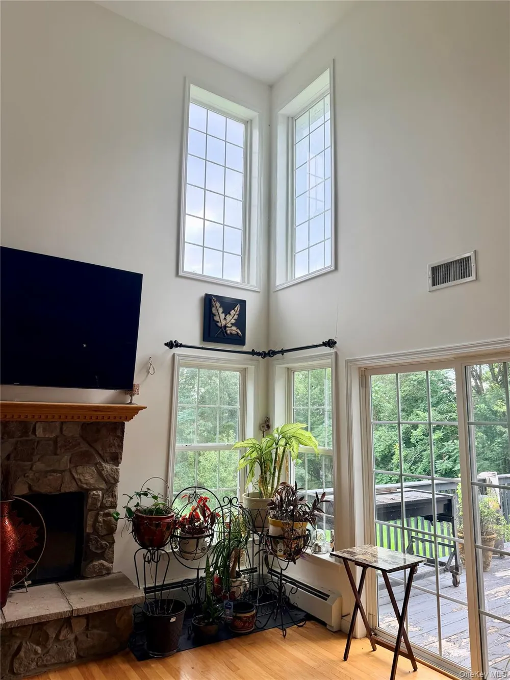 14 Clarks Lane Milton, NY 12547