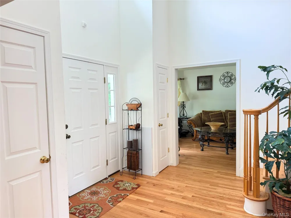 14 Clarks Lane Milton, NY 12547