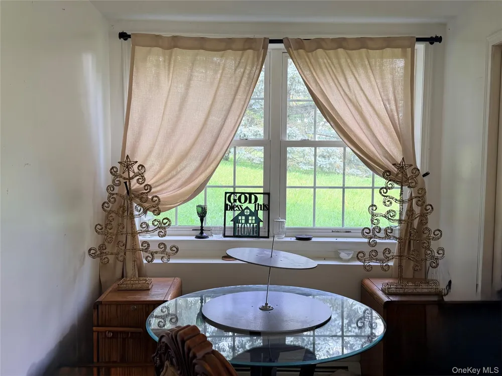 14 Clarks Lane Milton, NY 12547