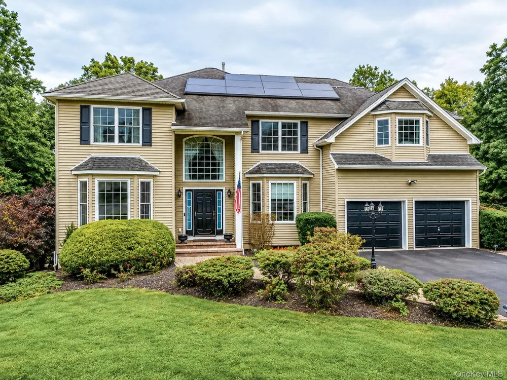 131 Winding Brook Court New Windsor, NY 12553