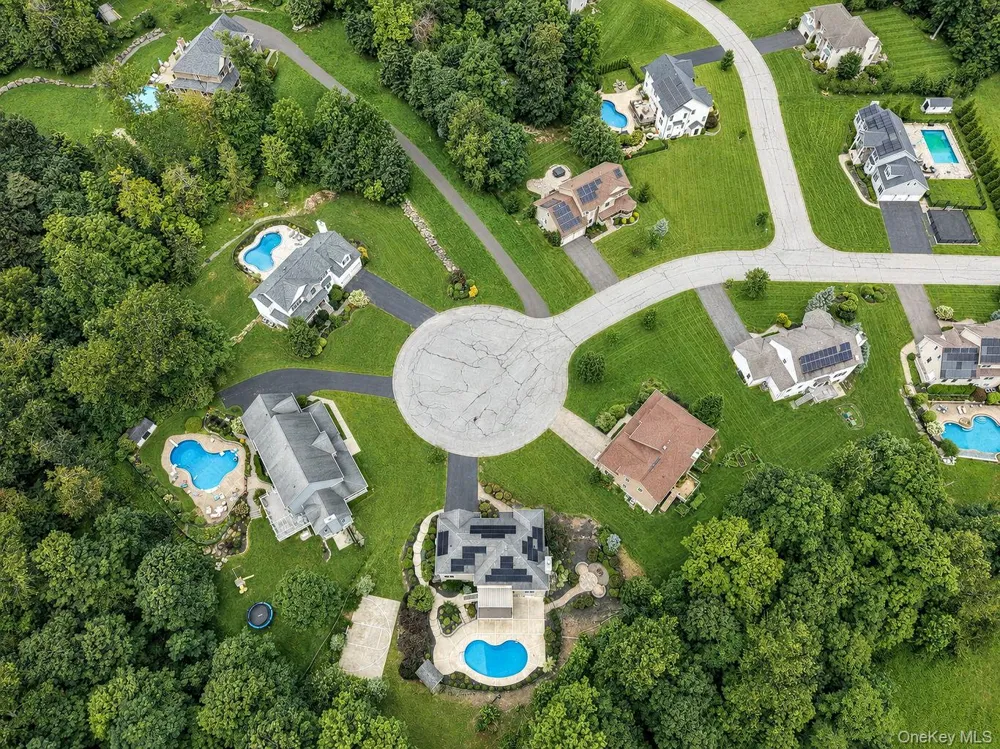 131 Winding Brook Court New Windsor, NY 12553
