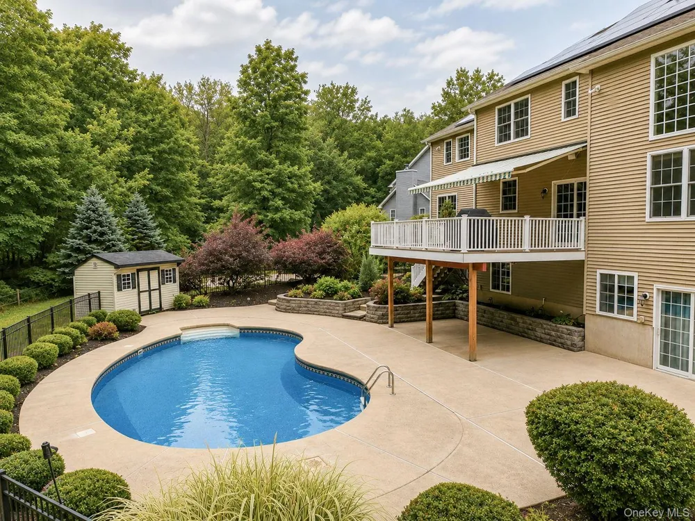 131 Winding Brook Court New Windsor, NY 12553