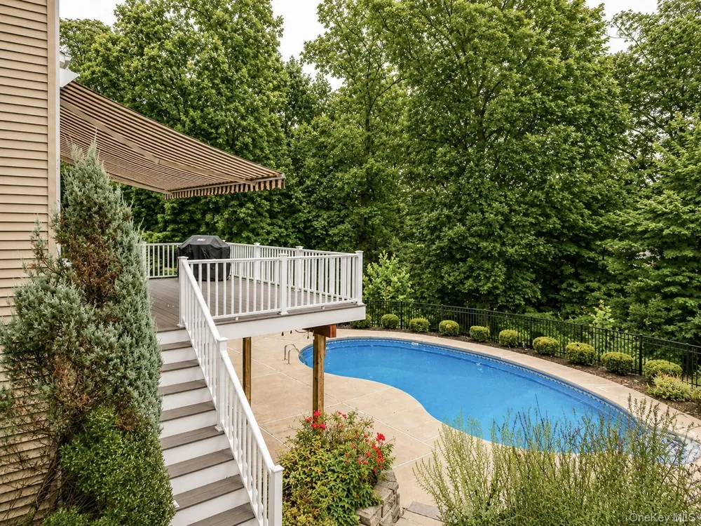 131 Winding Brook Court New Windsor, NY 12553