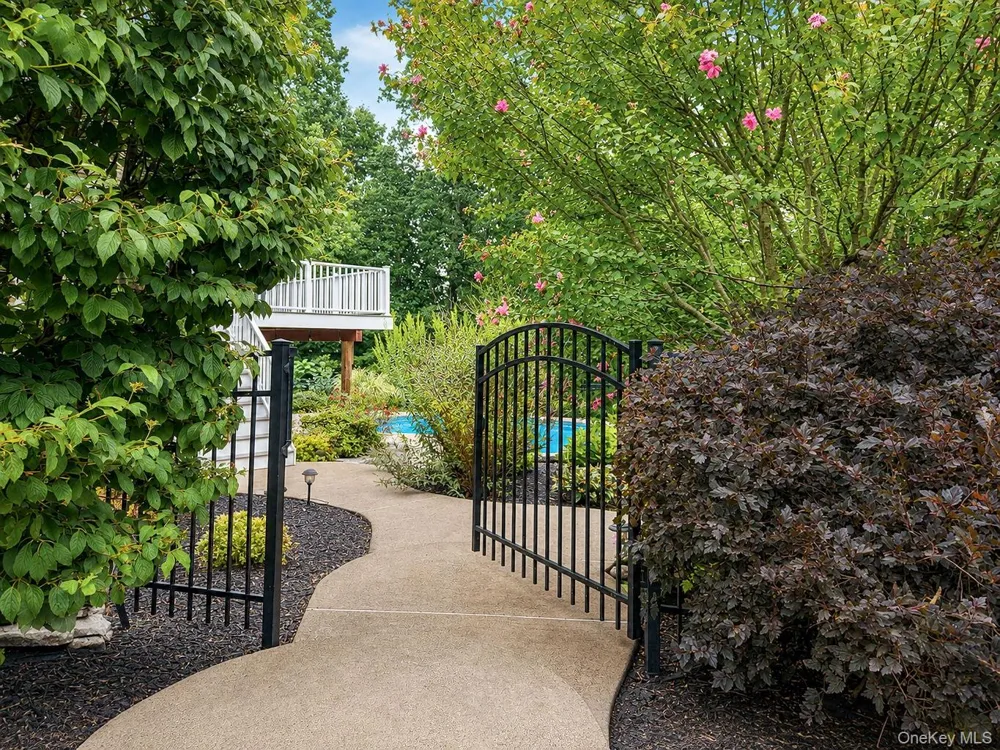131 Winding Brook Court New Windsor, NY 12553