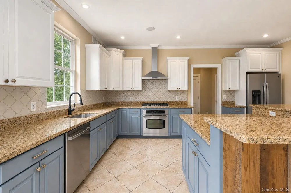 131 Winding Brook Court New Windsor, NY 12553
