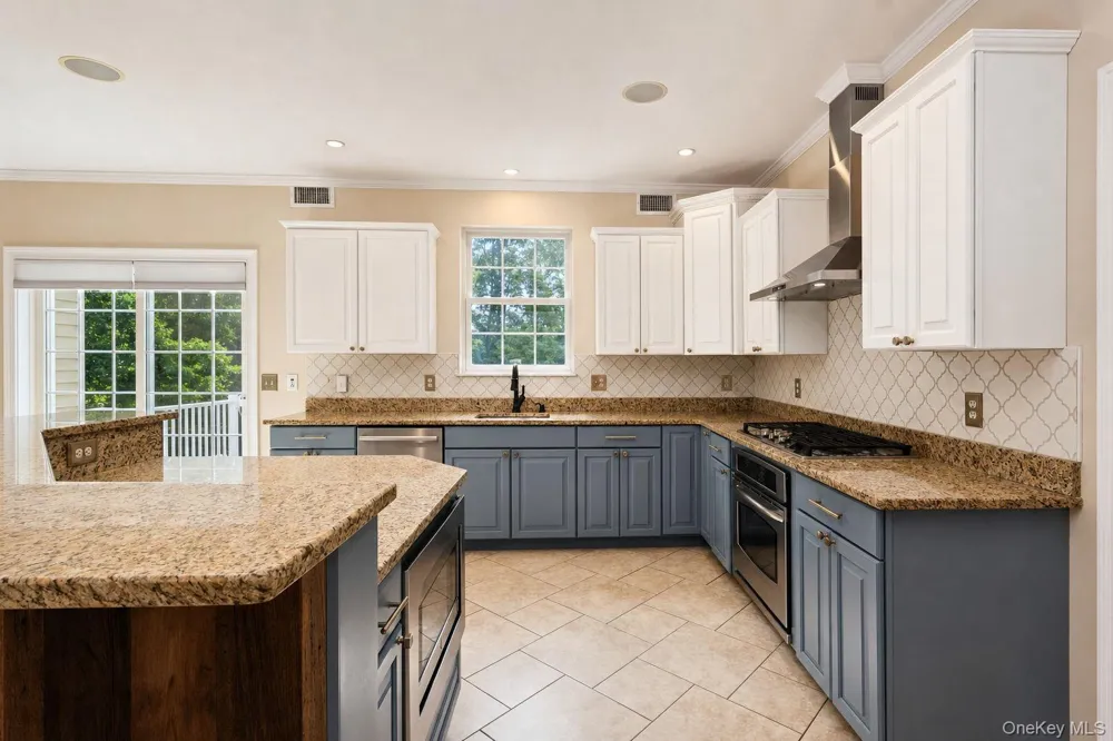 131 Winding Brook Court New Windsor, NY 12553