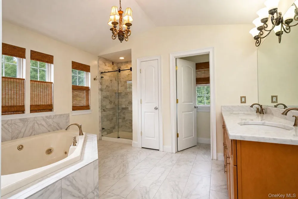 131 Winding Brook Court New Windsor, NY 12553
