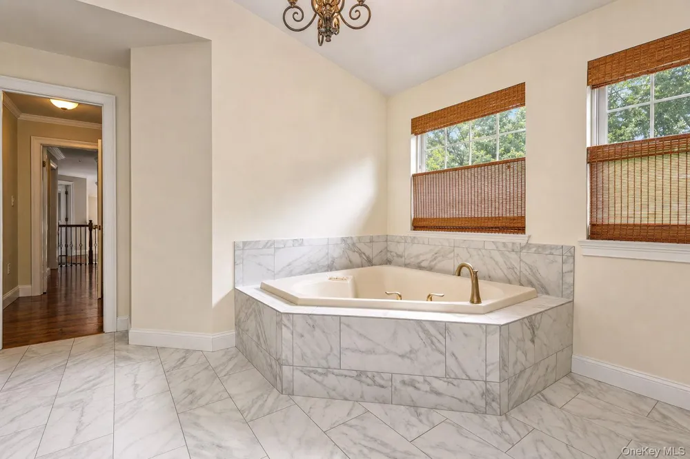131 Winding Brook Court New Windsor, NY 12553