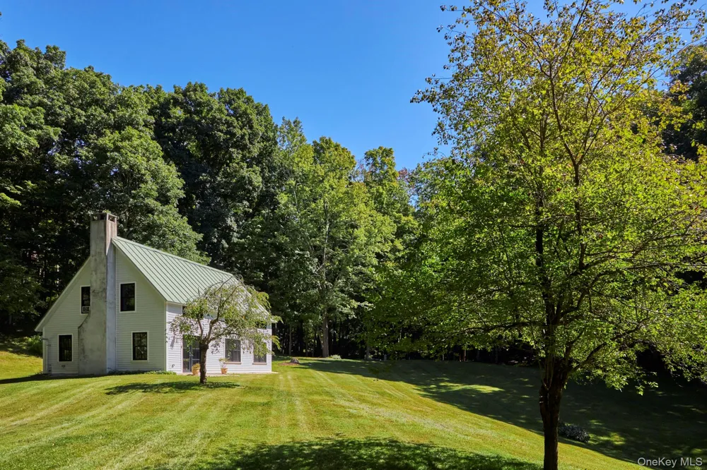 8 Old North Anson Way Stanfordville, NY 12581