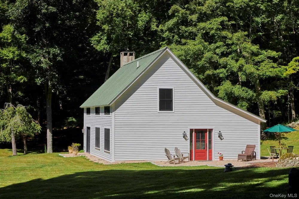 8 Old North Anson Way Stanfordville, NY 12581