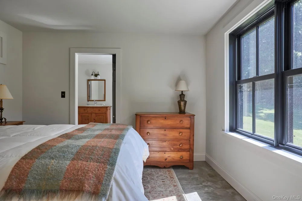 8 Old North Anson Way Stanfordville, NY 12581