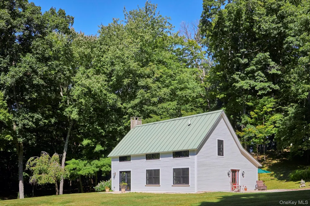 8 Old North Anson Way Stanfordville, NY 12581