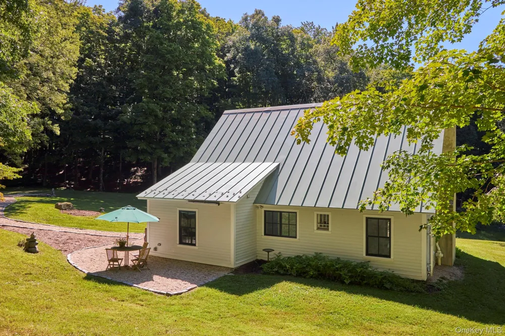 8 Old North Anson Way Stanfordville, NY 12581