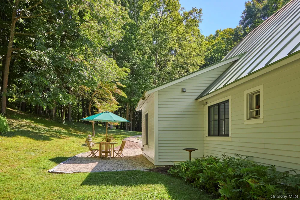 8 Old North Anson Way Stanfordville, NY 12581