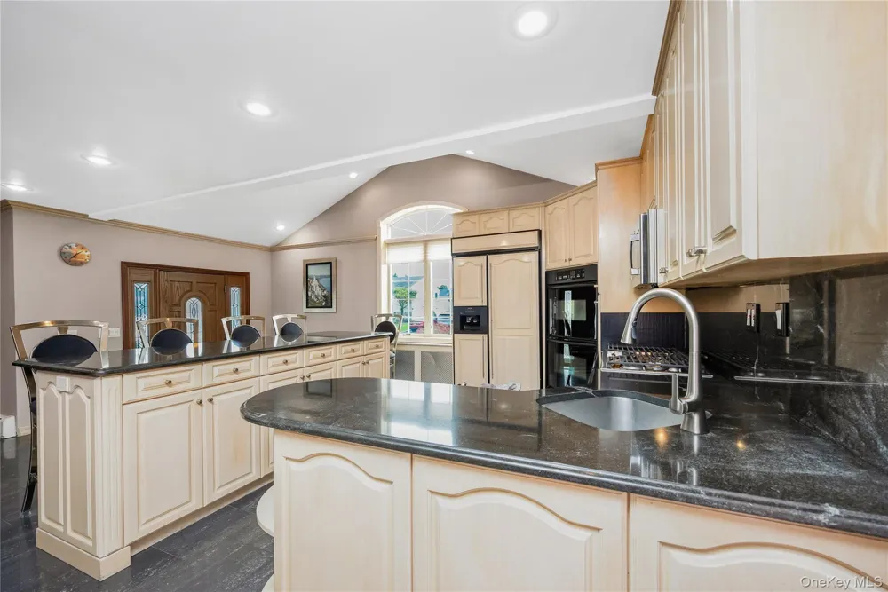 30 Swan Drive Massapequa, NY 11758