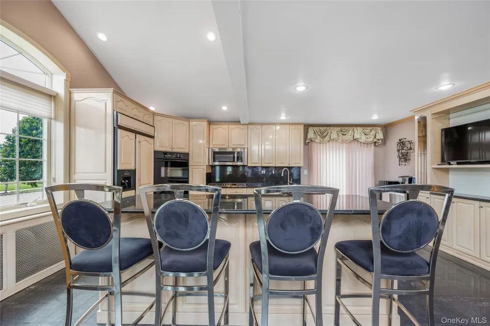 30 Swan Drive Massapequa, NY 11758