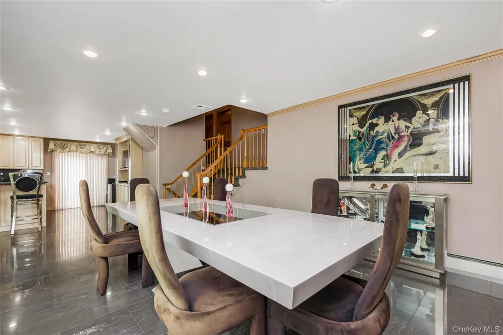 30 Swan Drive Massapequa, NY 11758