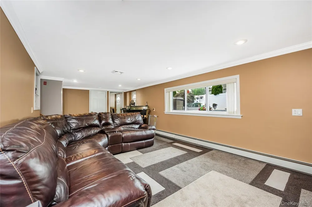 30 Swan Drive Massapequa, NY 11758
