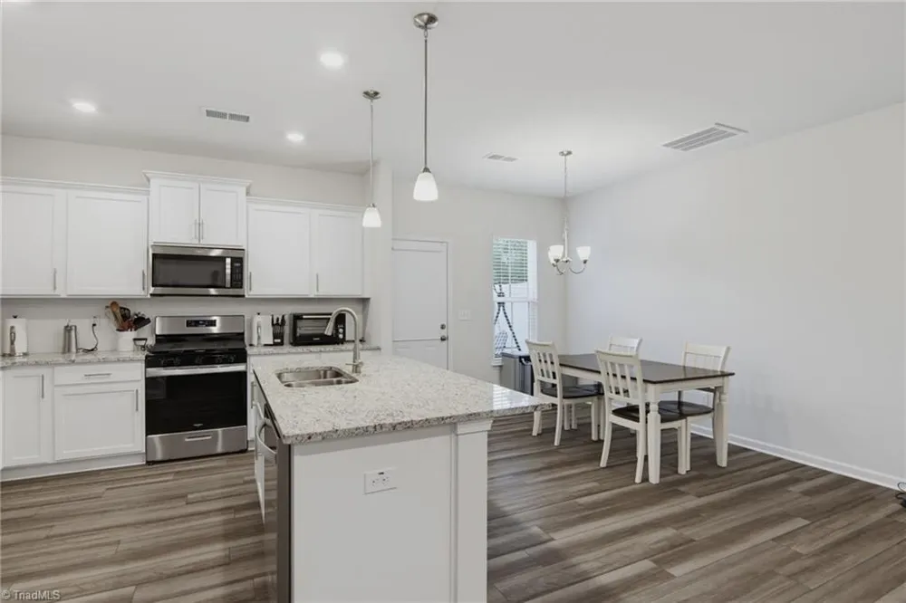 4020 Beckton Trail Jamestown, NC 27282