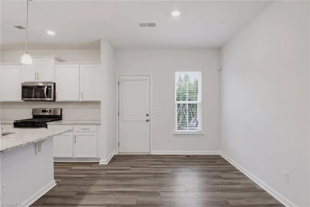 4020 Beckton Trail Jamestown, NC 27282