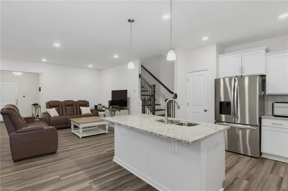 4020 Beckton Trail Jamestown, NC 27282