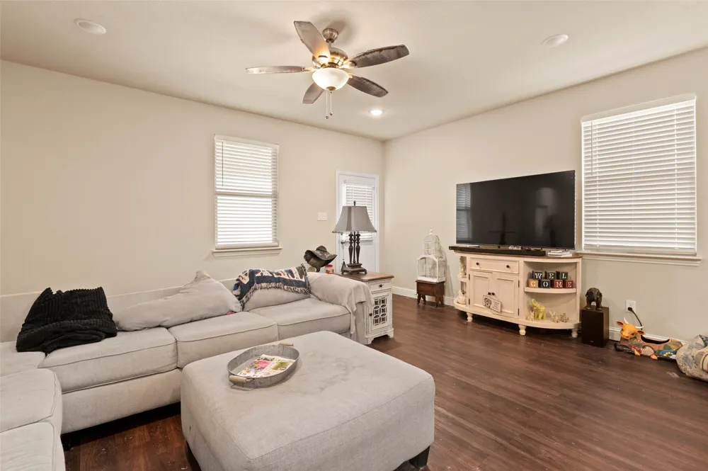 15 Pleasant Valley Sanger, TX 76266