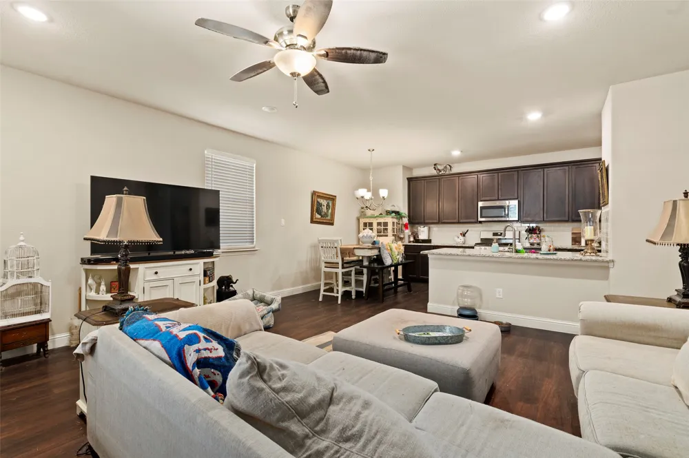 15 Pleasant Valley Sanger, TX 76266