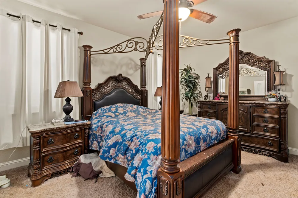 15 Pleasant Valley Sanger, TX 76266