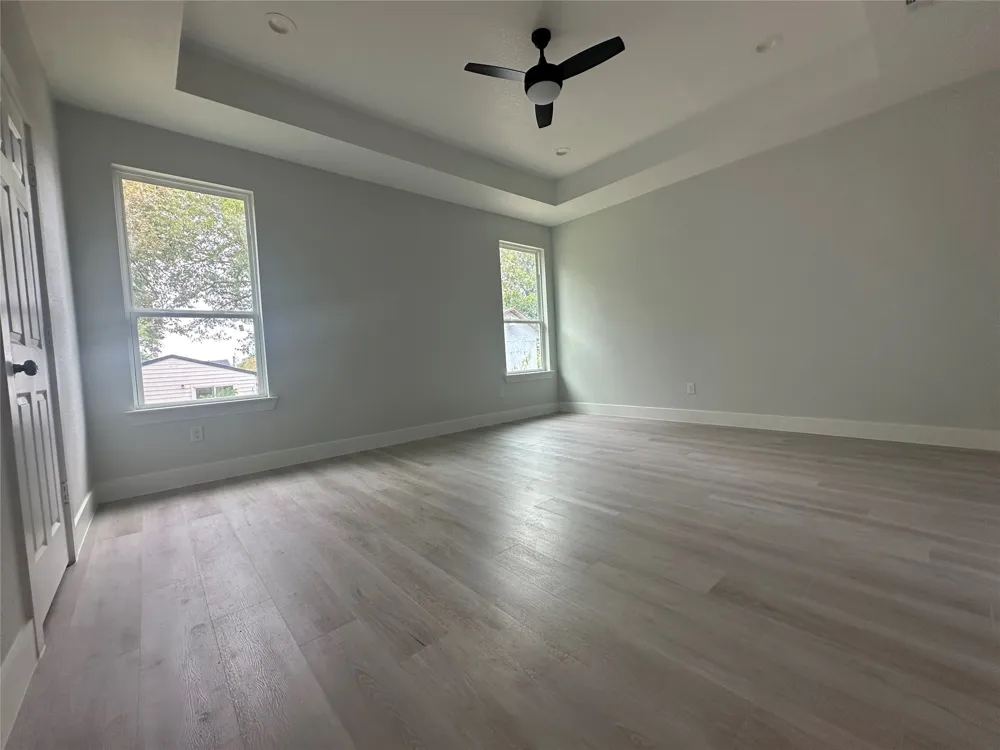 525 NW 17th Street Grand Prairie, TX 75050