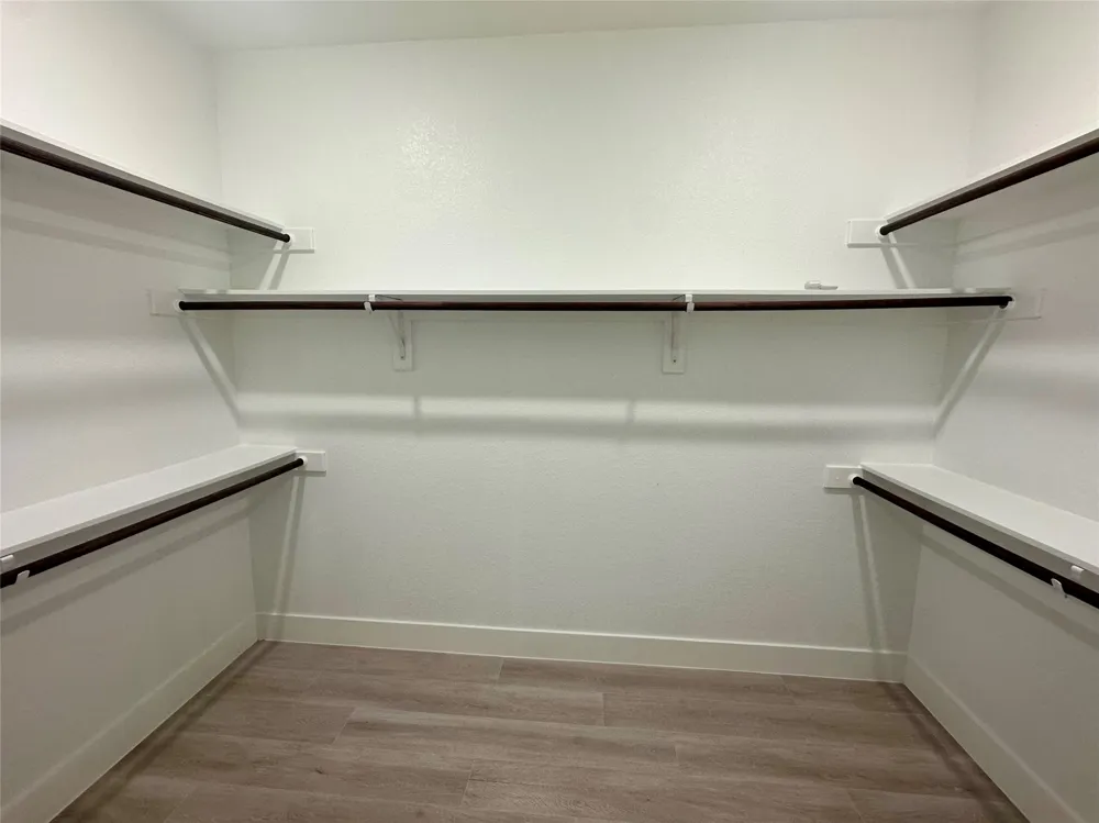 525 NW 17th Street Grand Prairie, TX 75050