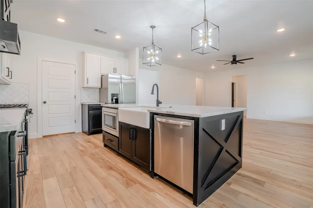 182 Saddle Horn Trail Boyd, TX 76023
