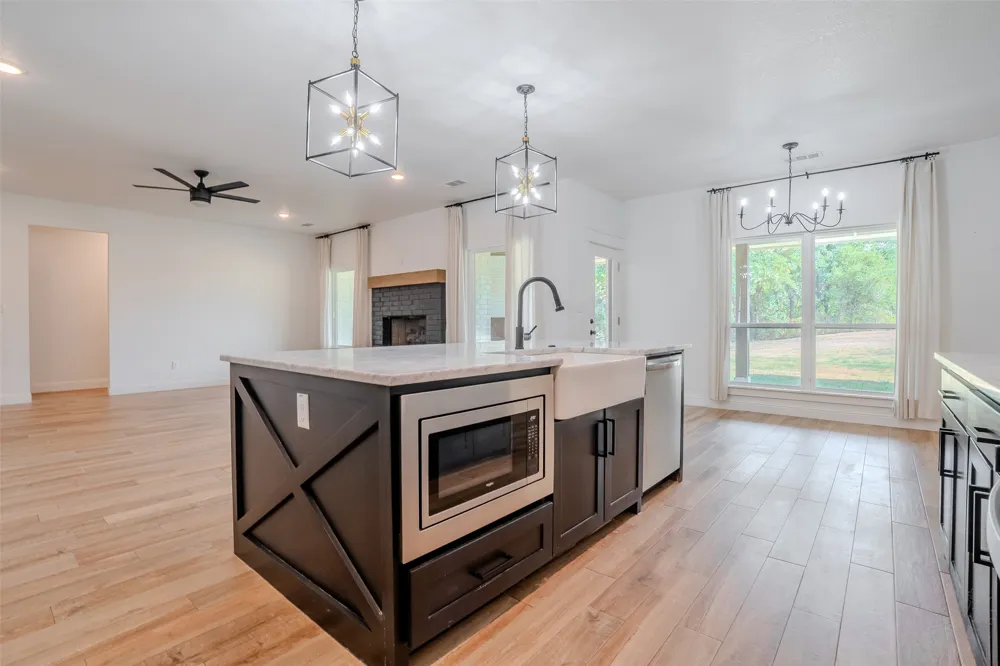 182 Saddle Horn Trail Boyd, TX 76023
