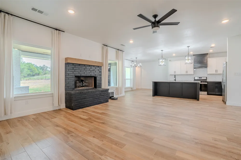 182 Saddle Horn Trail Boyd, TX 76023