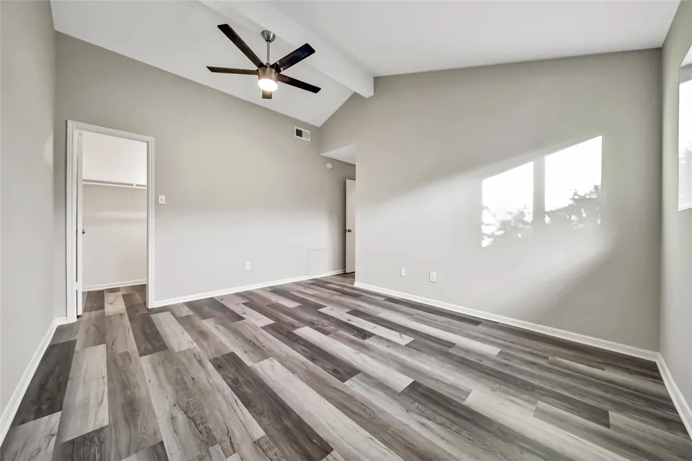 60 April Village Conroe, TX 77356