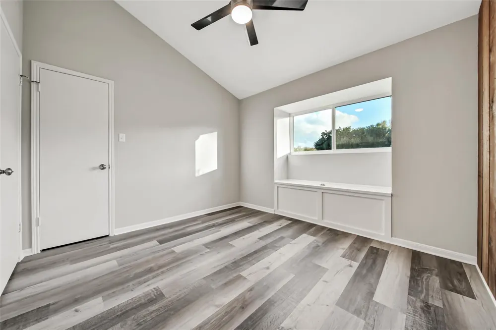 60 April Village Conroe, TX 77356