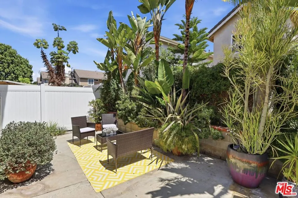 8728 Dartford Place Inglewood, CA 90305