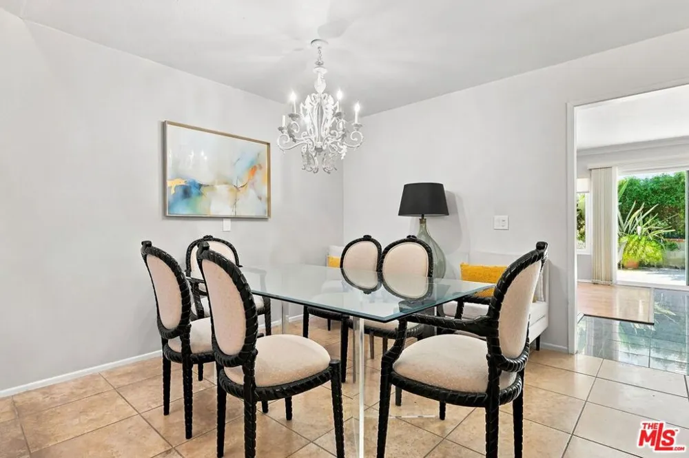 8728 Dartford Place Inglewood, CA 90305