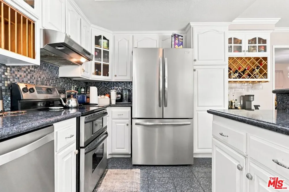 8728 Dartford Place Inglewood, CA 90305