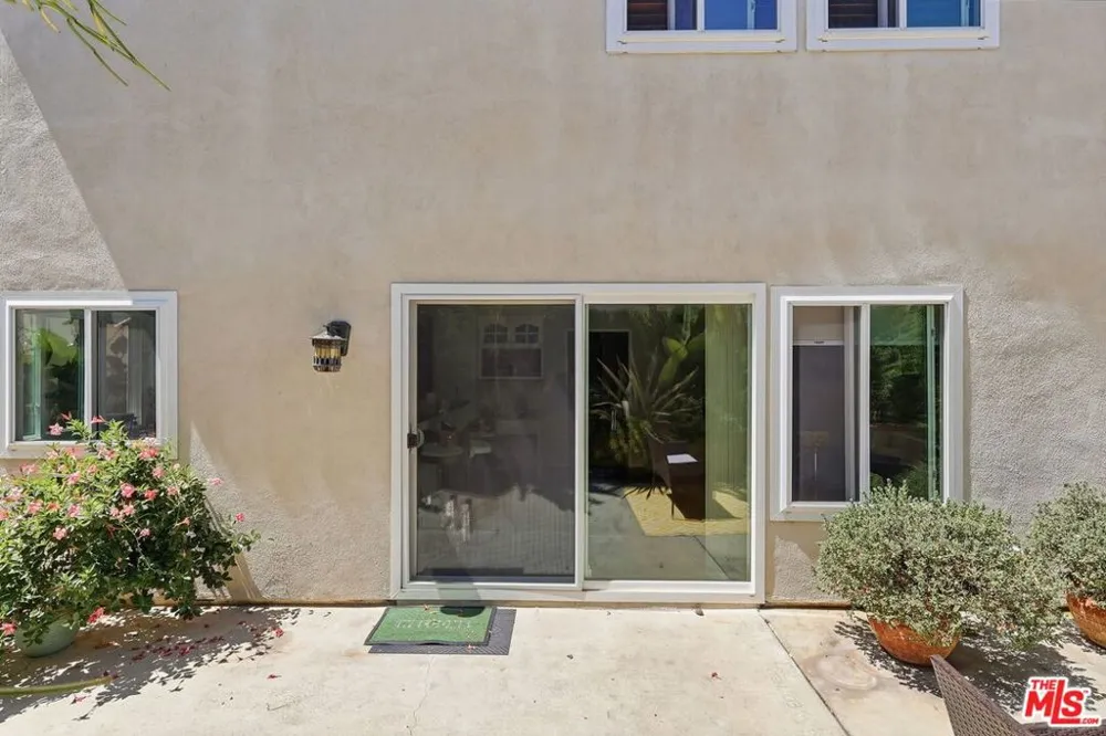 8728 Dartford Place Inglewood, CA 90305